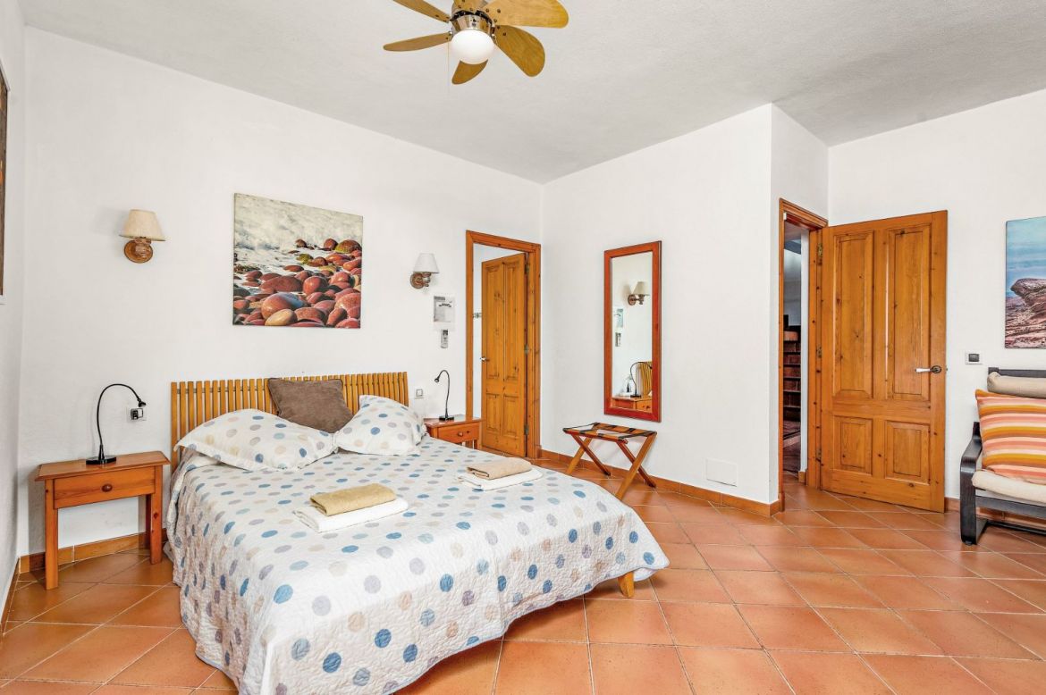 Second double bedroom at Finca Llucasaldent Menor